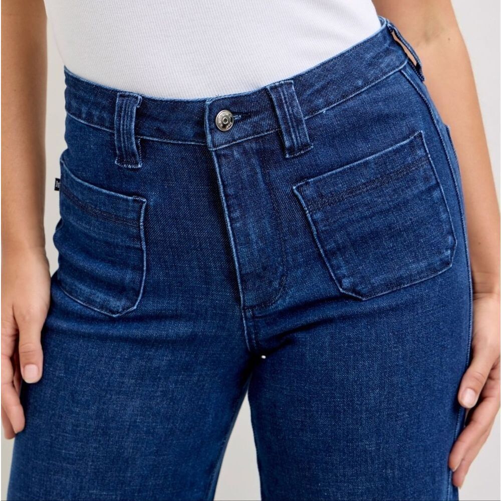 Judy Blue Women's High-Waisted Retro Fit  Denim Wide Jeans with Patch Pocket - Picture 3 of 11